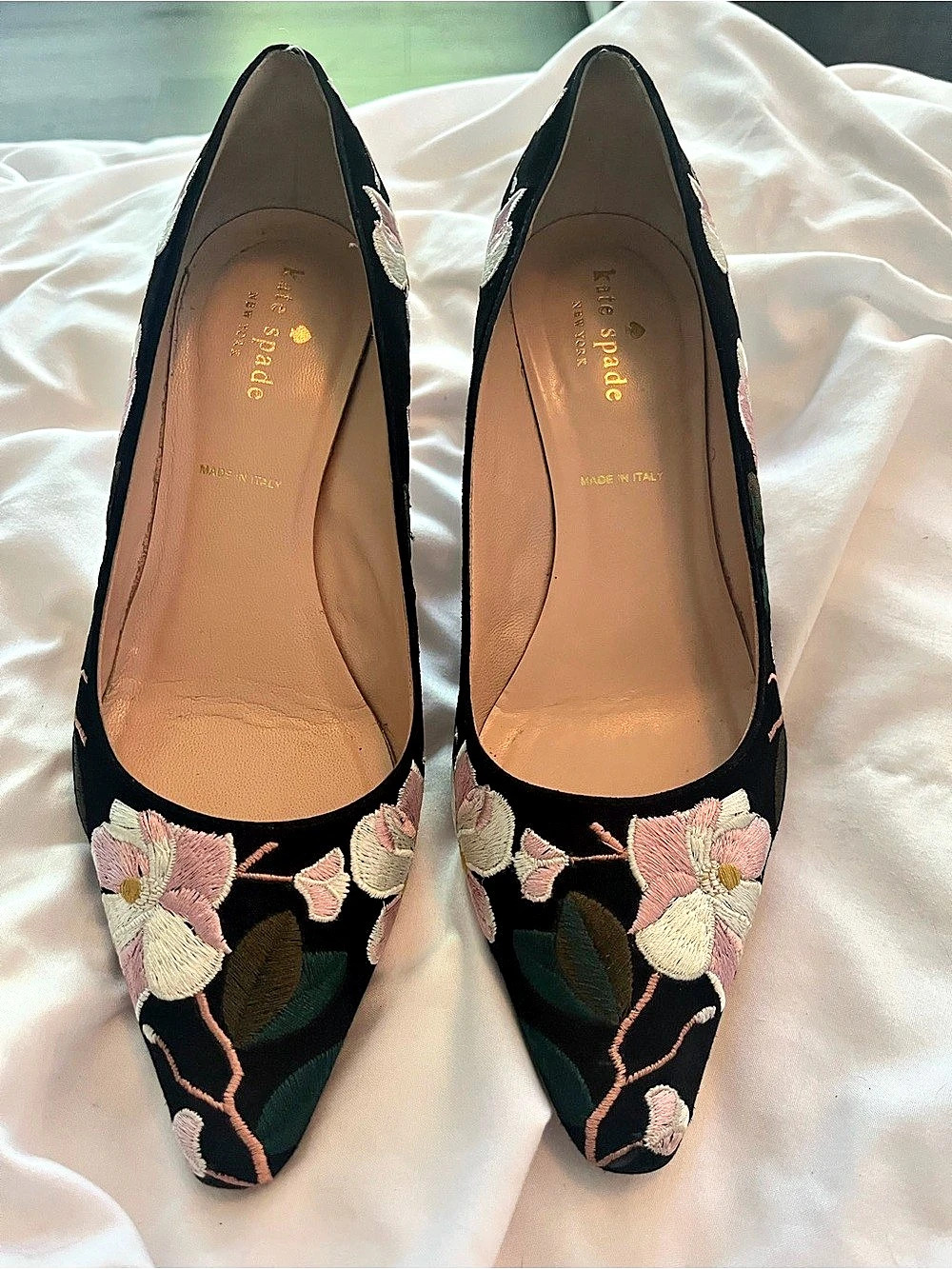 Kate Spade Embroidered Floral Heels in Black Size 6 1/2 M